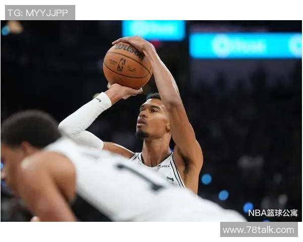 文班亚马伤退又复出，马刺三分雨击溃雄鹿27分大胜，战绩升至28胜13负重回西部第二