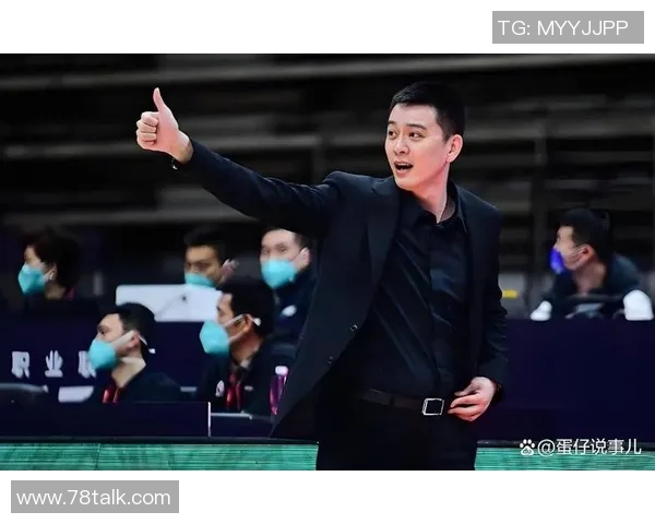 首次回归CBA解说席！杨鸣解说CBA杯半决赛山东vs上海